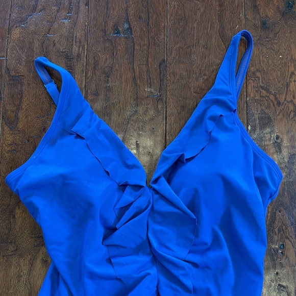 Jantzen Women's 14 One-Piece Cobalt Front Ruffles Swimsuit - Picture 6 of 10